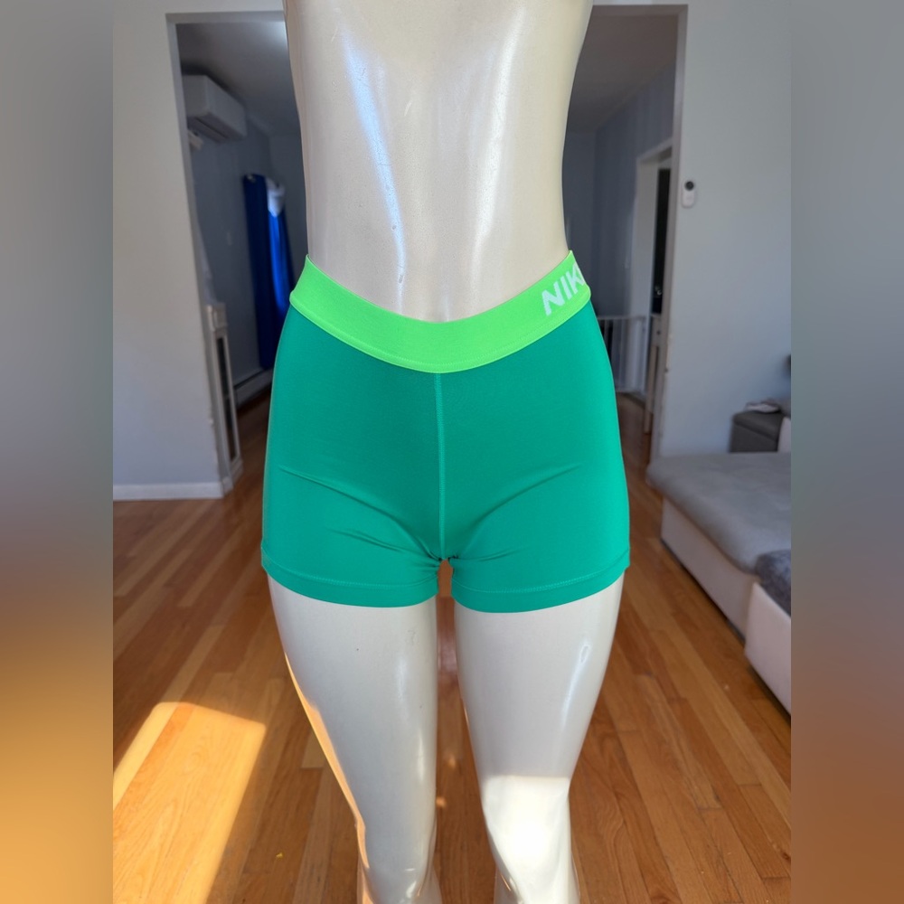 Nike Pro Teal Performance sport Short